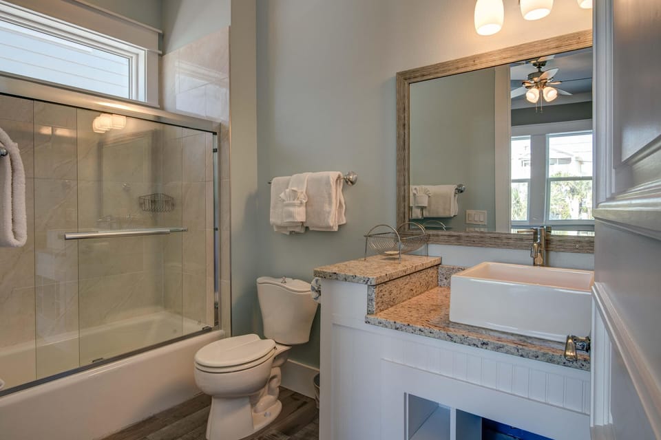 Bedroom 2 - Bathroom