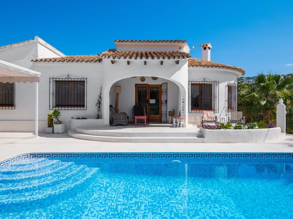 Residential Area, Estate, Roof, Home, Swimming Pool, Resort, Villa, Mansion, Hacienda, Eco Hotel