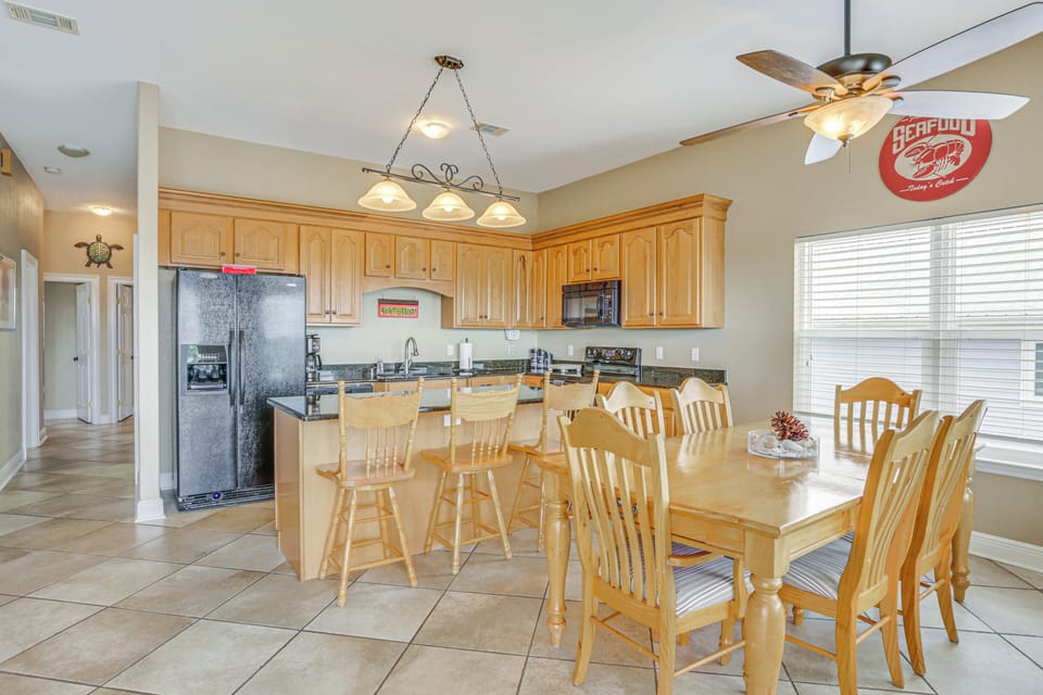 Dining Area | Dishware & Flatware