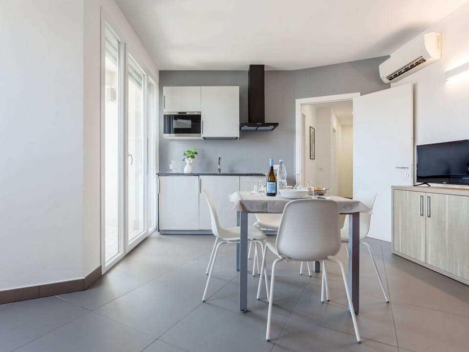 Cabinetry, Property, Countertop, Furniture, Building, Chair, Wood, Kitchen, Lighting, Interior Design