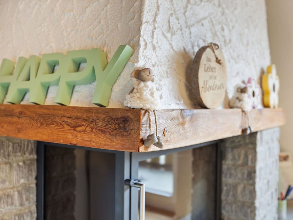 Shelf, Wood, Textile, Shelving, House, Wood Stain, Rectangle, Hardwood, Font, Plywood