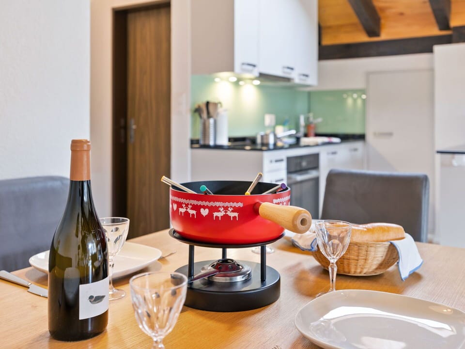 Table, Tableware, Furniture, Bottle, Drinkware, Food, Wine, Cabinetry, Barware, Interior Design