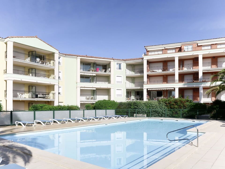 Building, Property, Apartment, Condominium, Real Estate, Mixed-Use, Residential Area, House, Swimming Pool, Resort