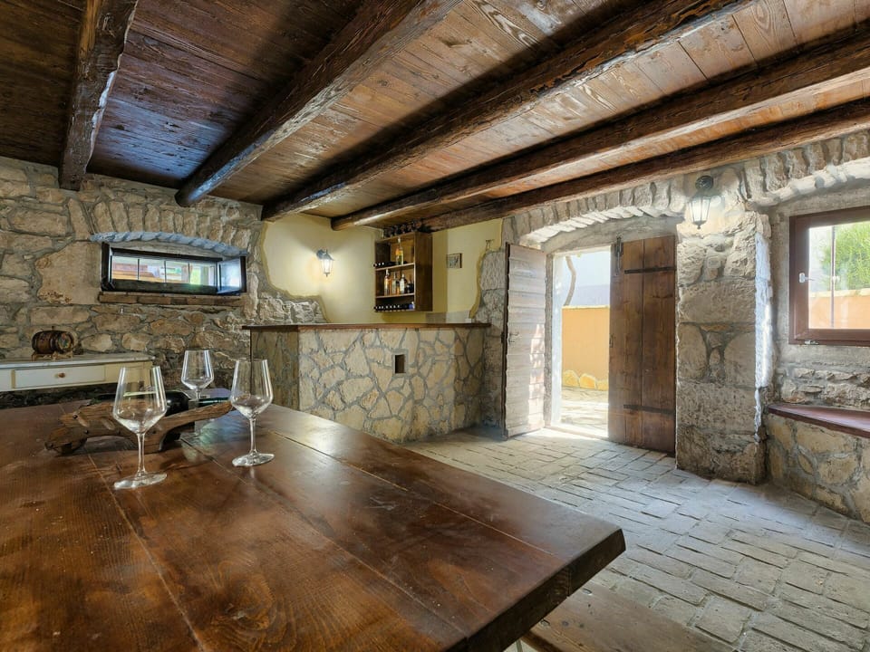 Table, Building, Furniture, Property, Window, Wood, Lighting, Interior Design, Chair, Hall