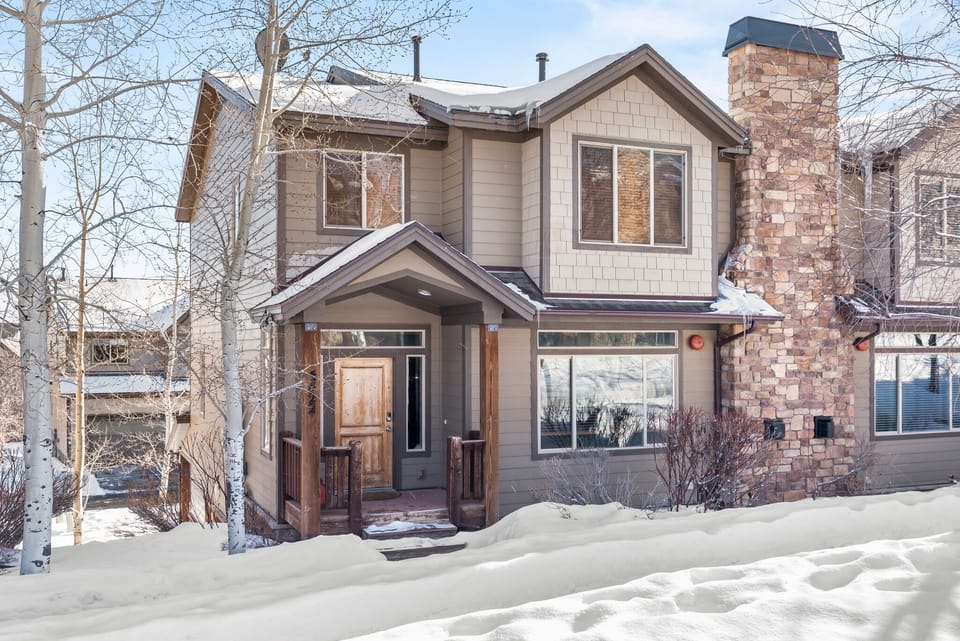 Beautiful home perfectly located close to shopping, trails, park city resorts.