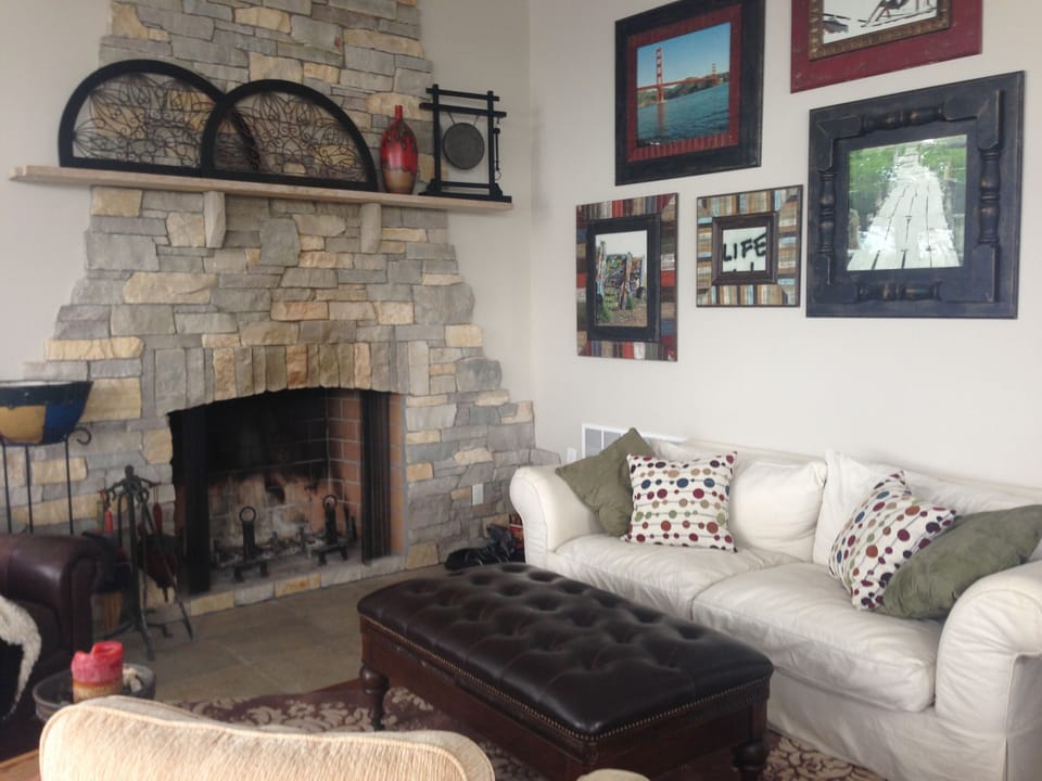 Cozy comfort around the fireplace.