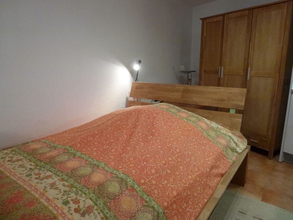 Bedroom, Bed, Room, Bed Sheet, Furniture, Property, Bedding, Bed Frame, Floor, Wall