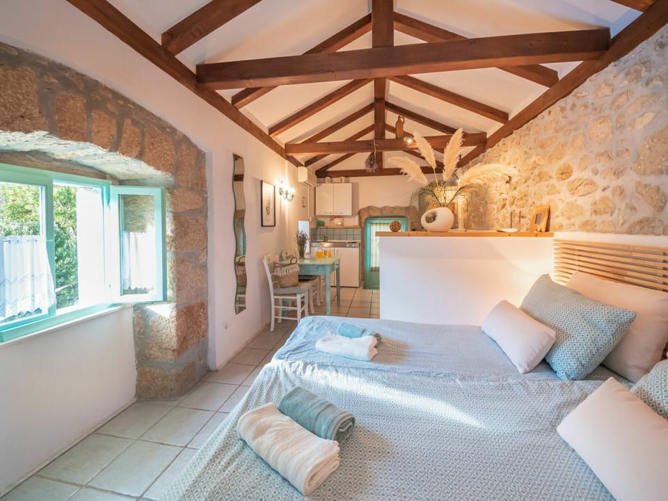 Building, Property, Furniture, Window, Comfort, Azure, Wood, Interior Design, Lighting, Shade