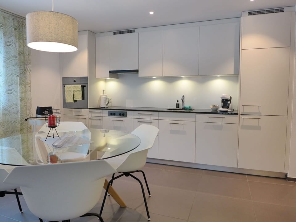 Cabinetry, Tap, White, Sink, Building, Plumbing Fixture, Interior Design, Countertop, Bathtub, Flooring