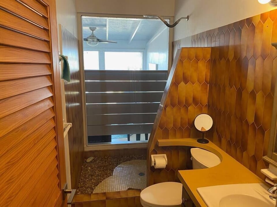 Honeymoon Bathroom