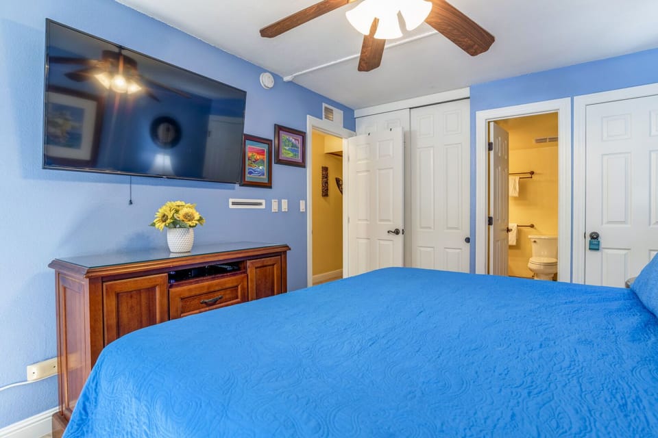 Direct access to Master Bathroom