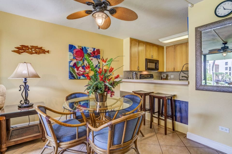 Additional counter seating for 2