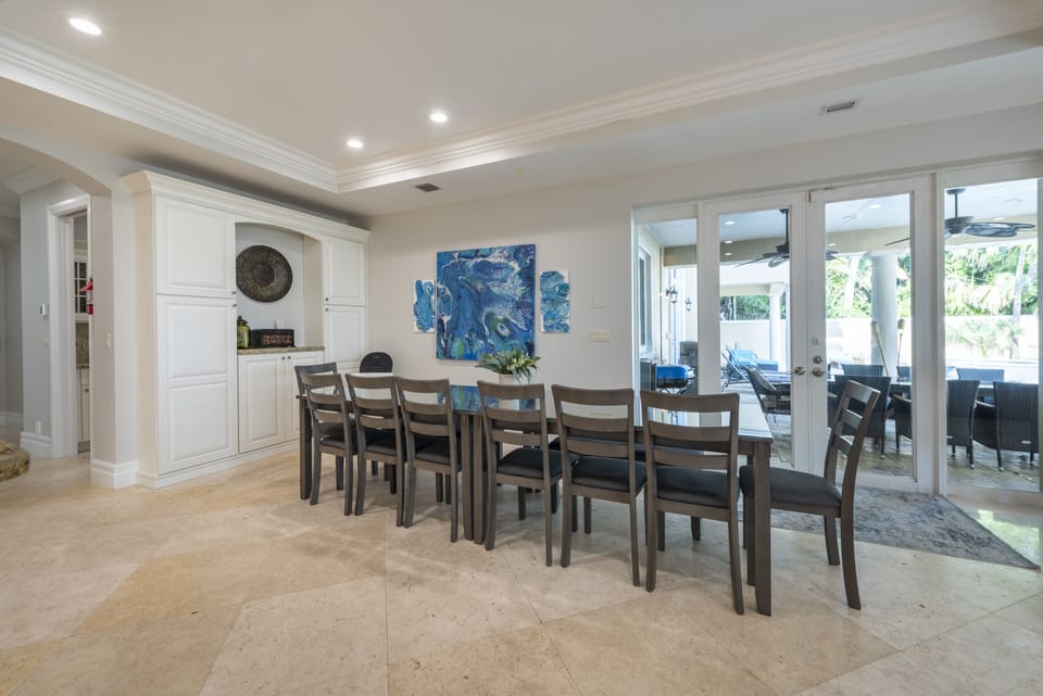 Wonderful large dining table that seats 14 people