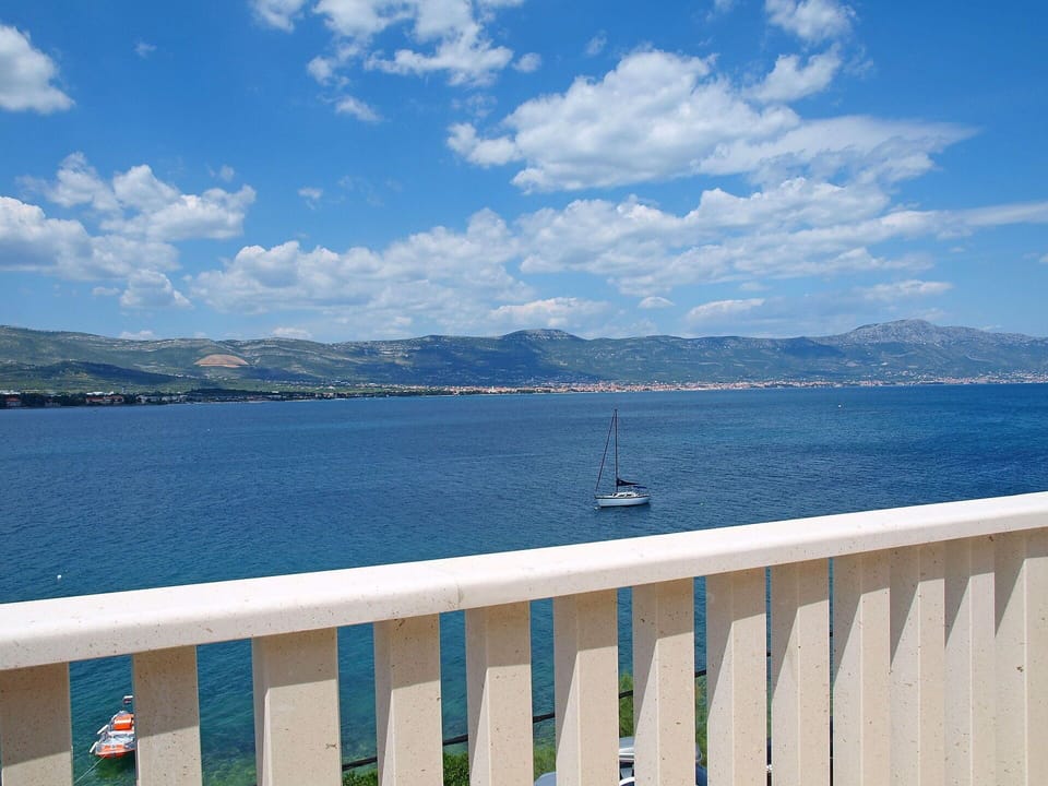 Sky, Water, Blue, Sea, Ocean, Property, Cloud, Horizon, Shore, Azure