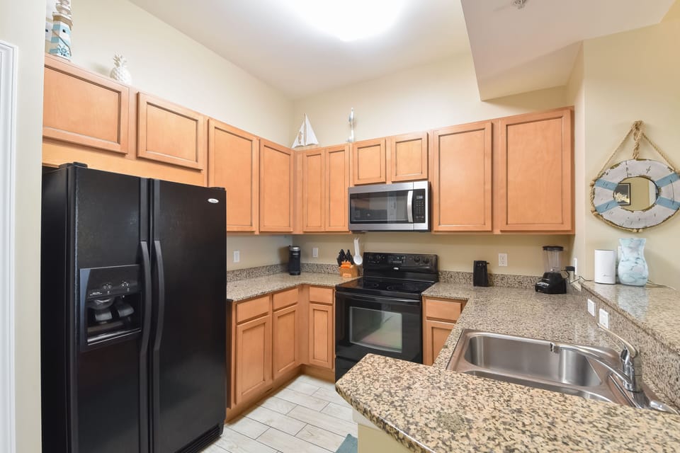 Palms 2103- Kitchen