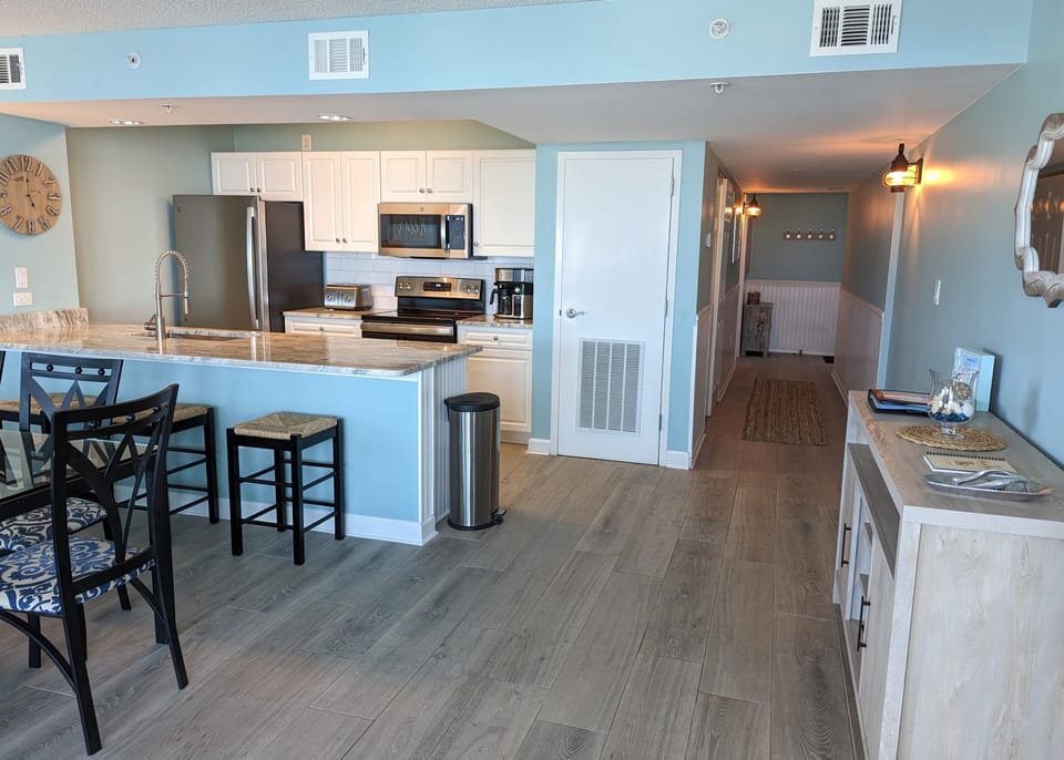 Kitchen & hallway...looking towards entry & 2nd Bedroom