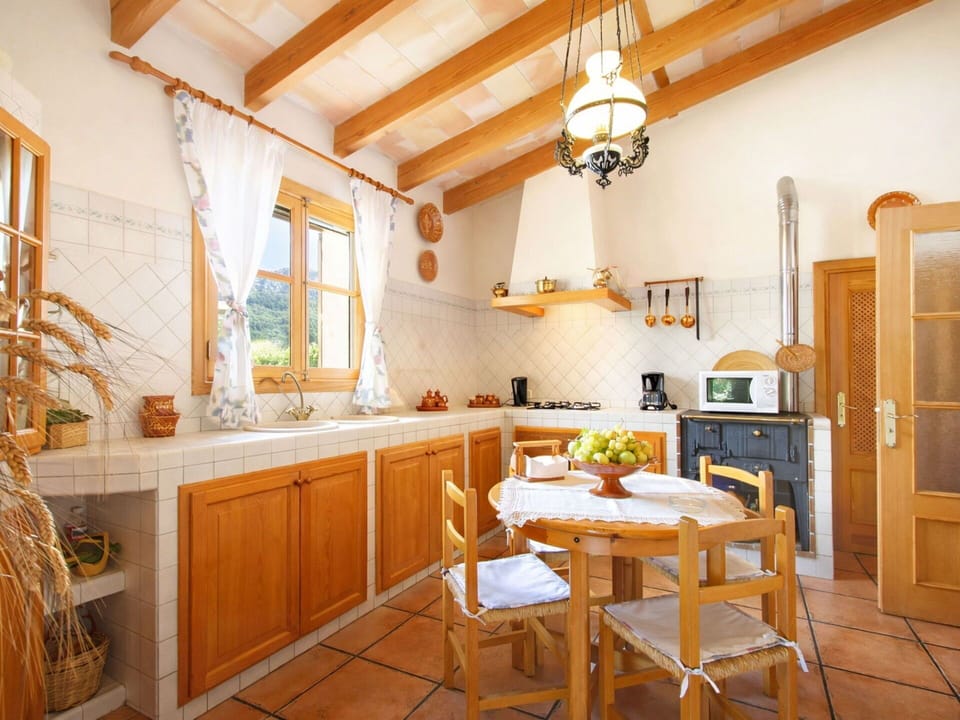 Interior Design, Furniture, Flooring, Wood, Kitchen, Ceiling, Floor, Countertop, Cabinetry, Room