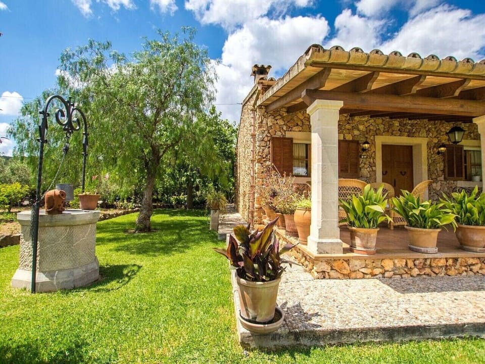 Garden, Home, Flowerpot, Door, Estate, Cottage, Landscaping, Backyard, Farmhouse
