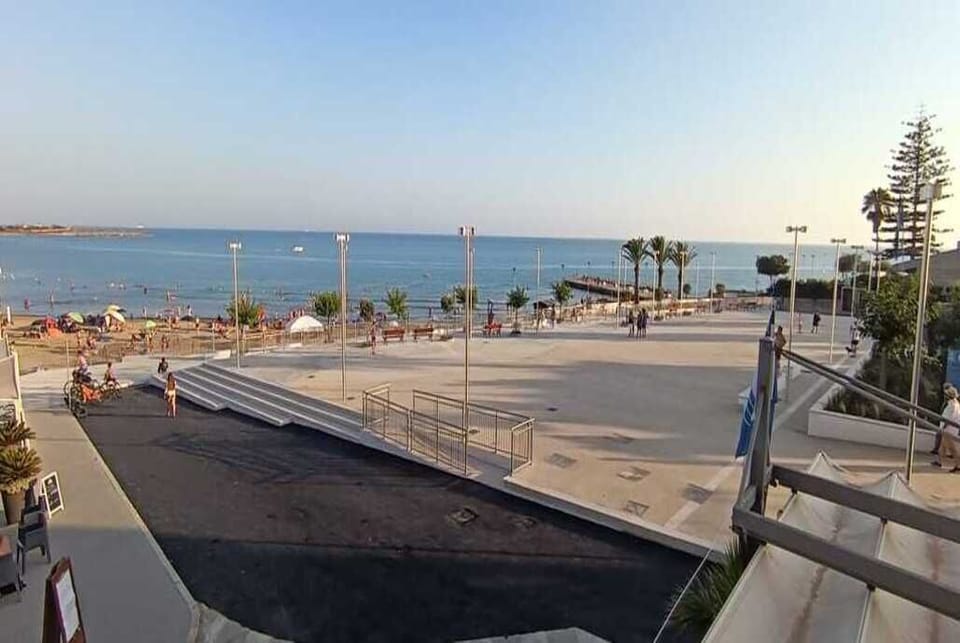 Beach/ocean view