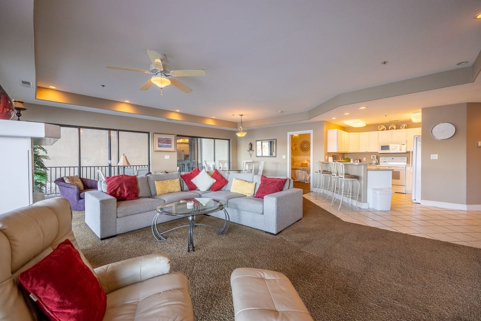 Lakeview living area and kitchen