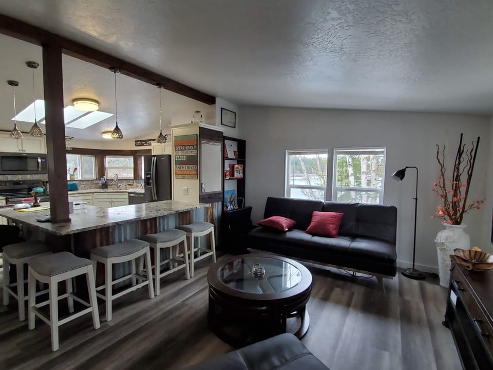 Double Sleeper 
Sofa