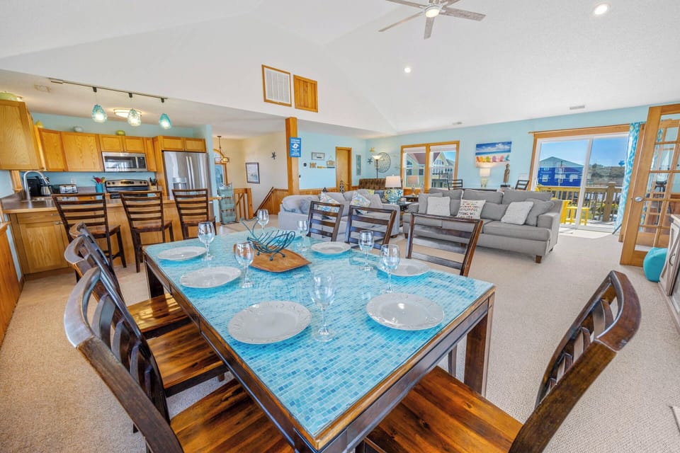 Surf or Sound Realty - 924 - Happy Ours - Dining Area -2