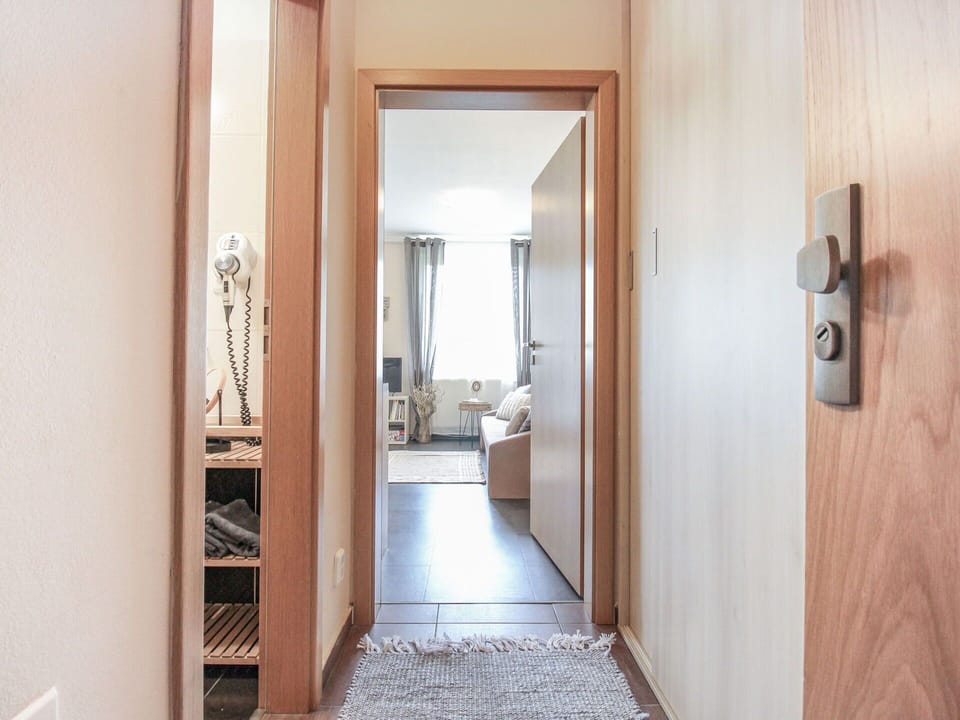 Building, Door, Wood, Floor, Flooring, House, Home Door, Hall, Hardwood