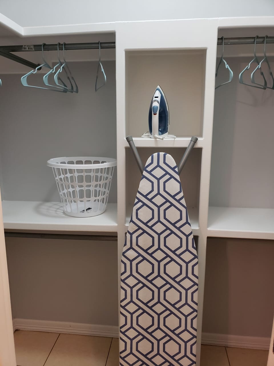 walk-in closet