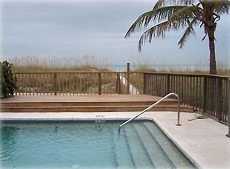 Beachside Heated Pool