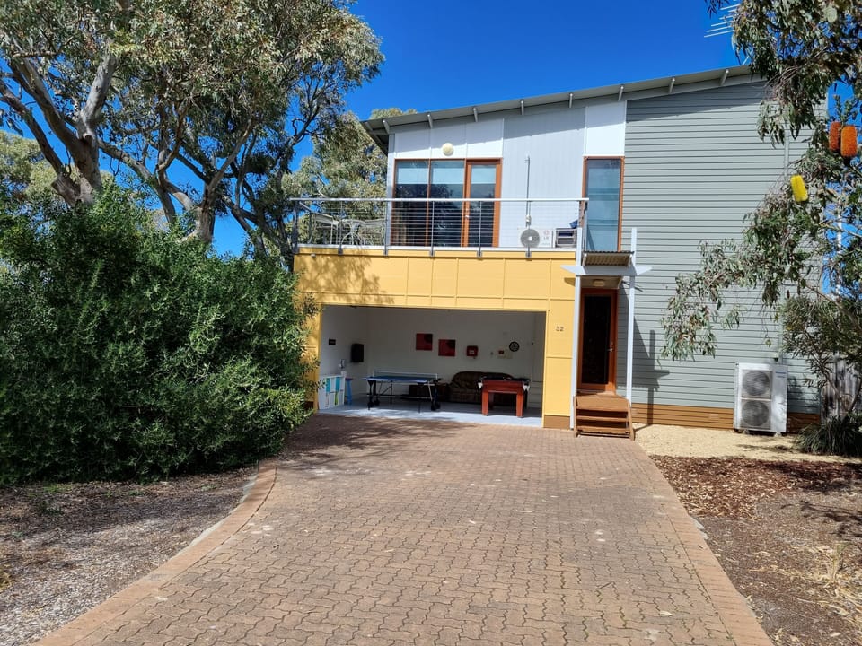 Villa 32 South Shores Resort, Normanville - with games room in garage
