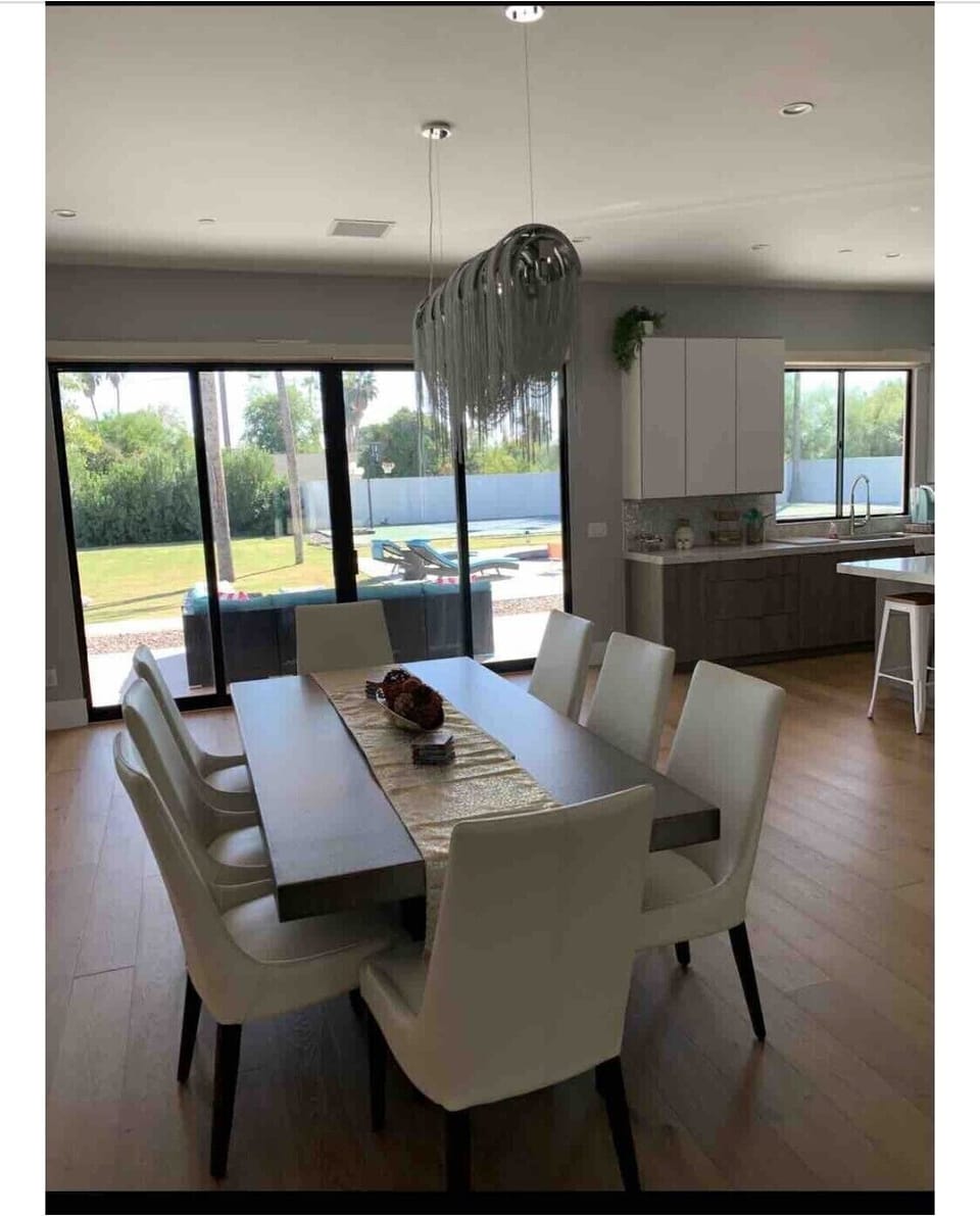Main Dining 