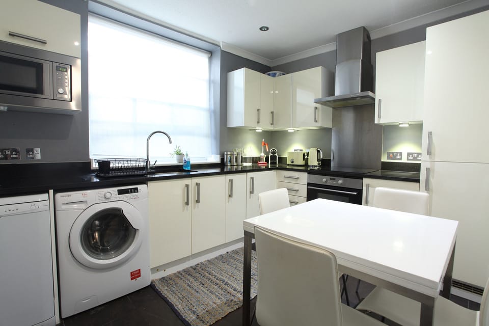 Fully kitchen