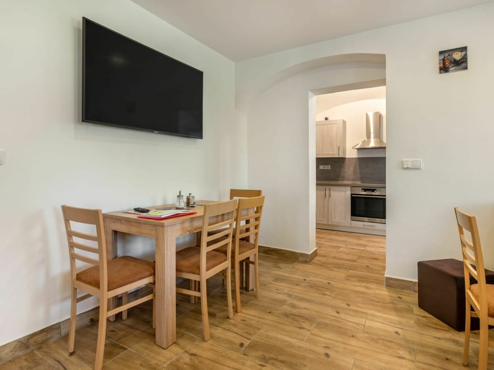 Table, Furniture, Property, Chair, Building, Wood, Interior Design, Lighting, Architecture, Kitchen & Dining Room Table
