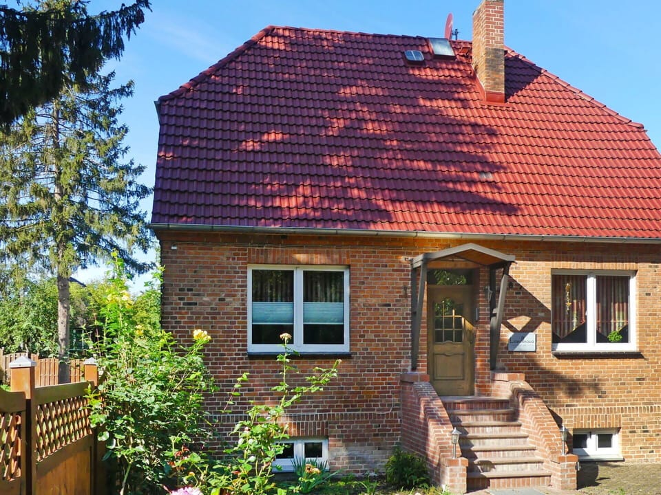 Plant, Building, Sky, Window, House, Wood, Tree, Brick, Cottage, Brickwork