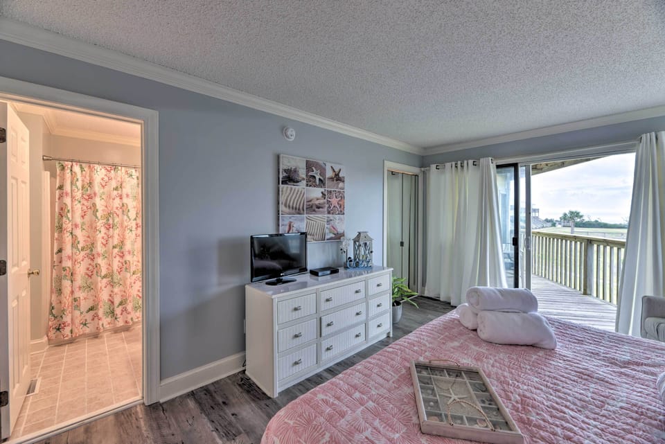 Bedroom 1 | Smart TV | En-Suite Bathroom