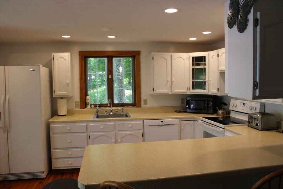 Kitchen, *newest update-recessed lights*