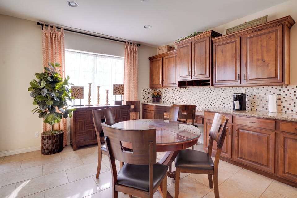 Dining Area | Dishware & Flatware