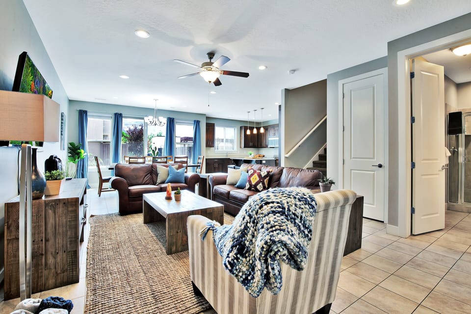 Spacious and Comfortable Family Area with LCD TV