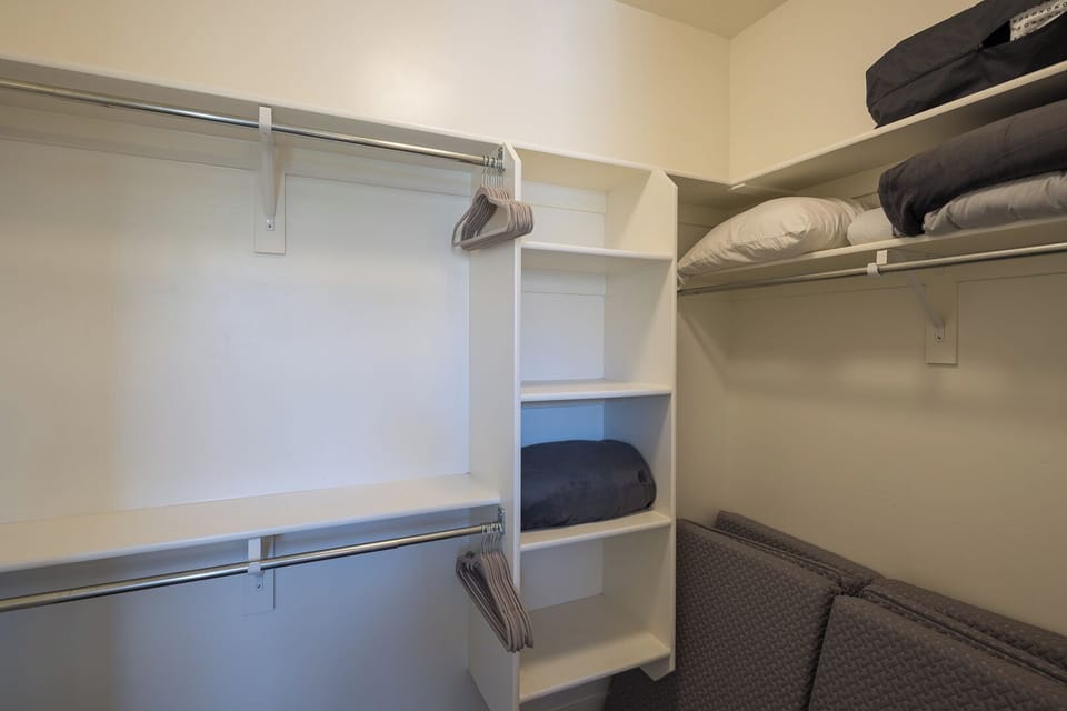 Walk-in Closet