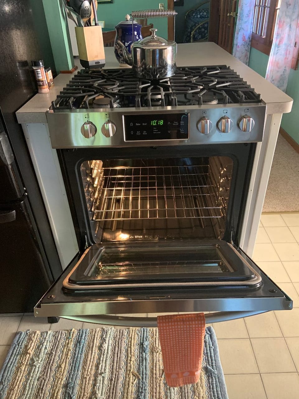 Gas stove