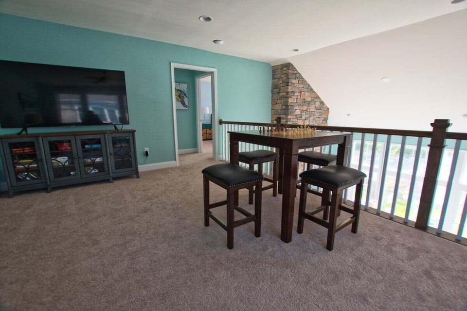 2nd Floor Loft