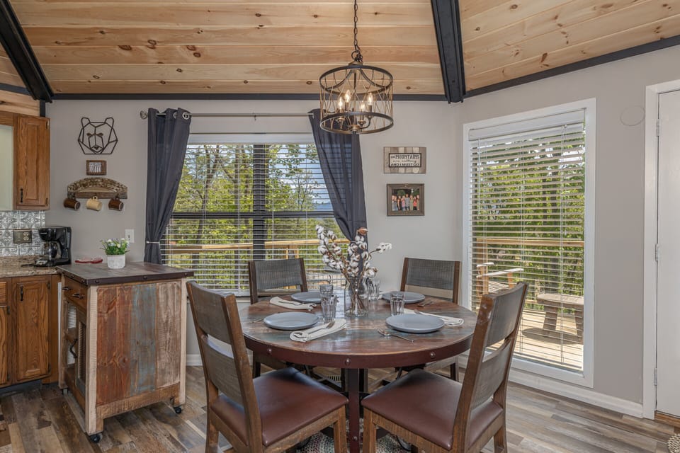Comfy Dining