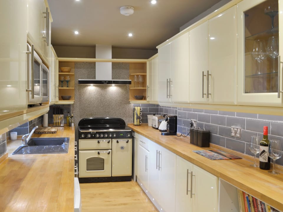 Well equipped kitchen | Riversdale Grasmere - Grange End Cottages, Grasmere