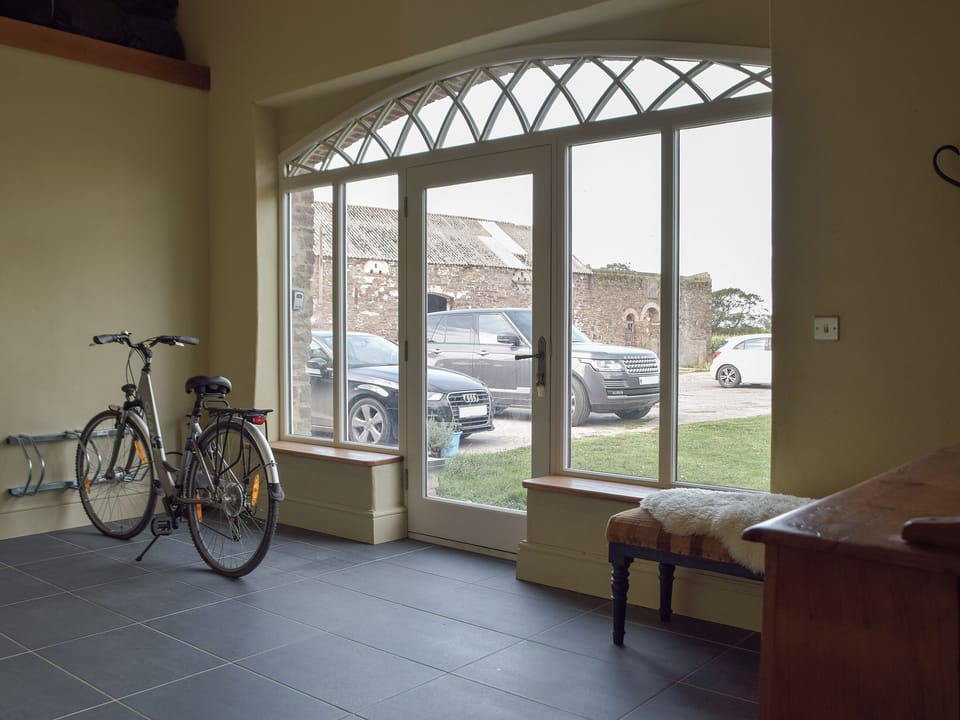Entrance hallway | Swn-Y-Don, Llansteffan