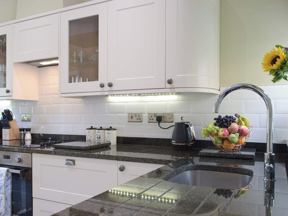 Kitchen | Swn-Y-Don, Llansteffan