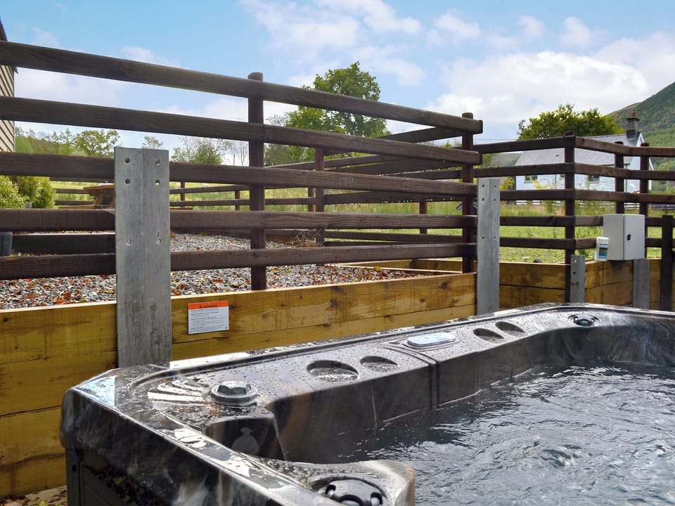Peaceful hot tub | Caban Caru - Cewydd Cottages, Cwm-Cewydd, near Machynlleth