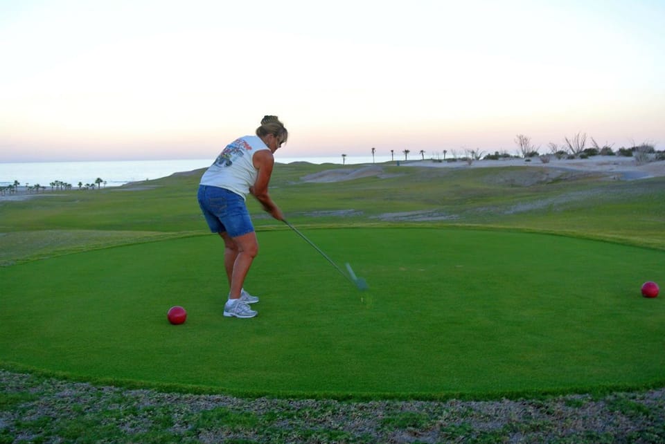 El Dorado Ranch resort amenities - golf course