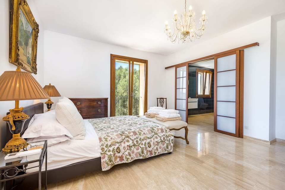 Master bedroom with king size bed