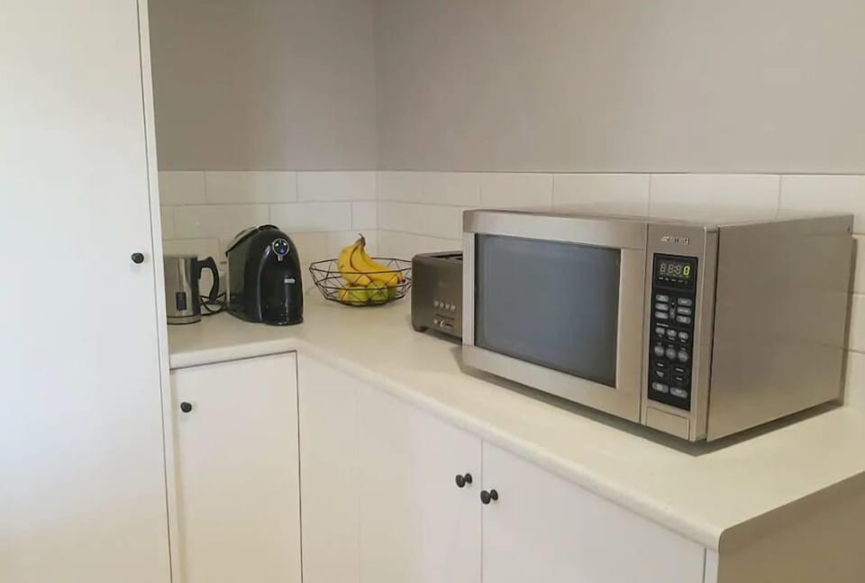 Everything you need for a quick breakfast or coffee break is right here.