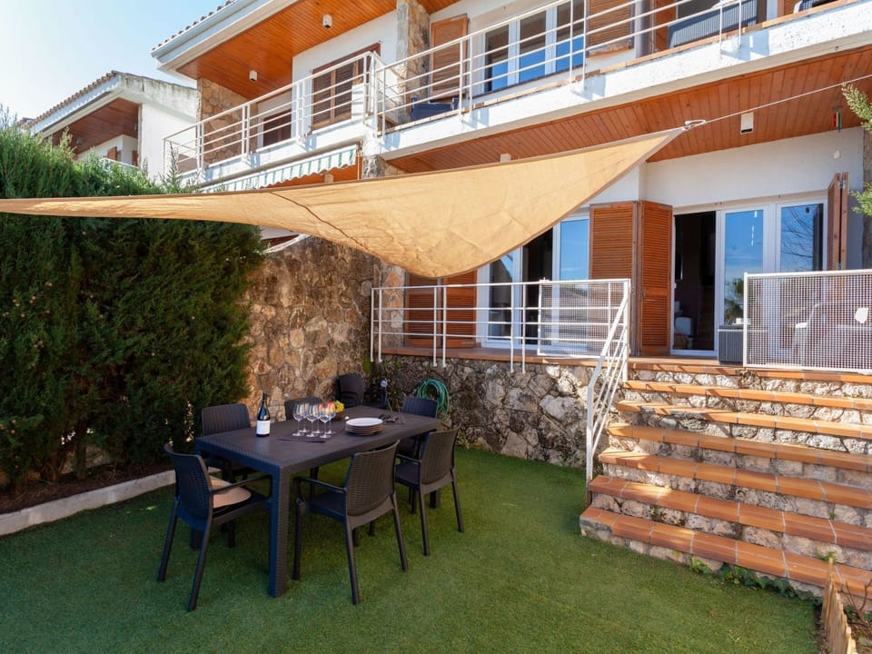 Property, Real Estate, House, Patio, Backyard, Building, Yard, Room, Shade, Grass